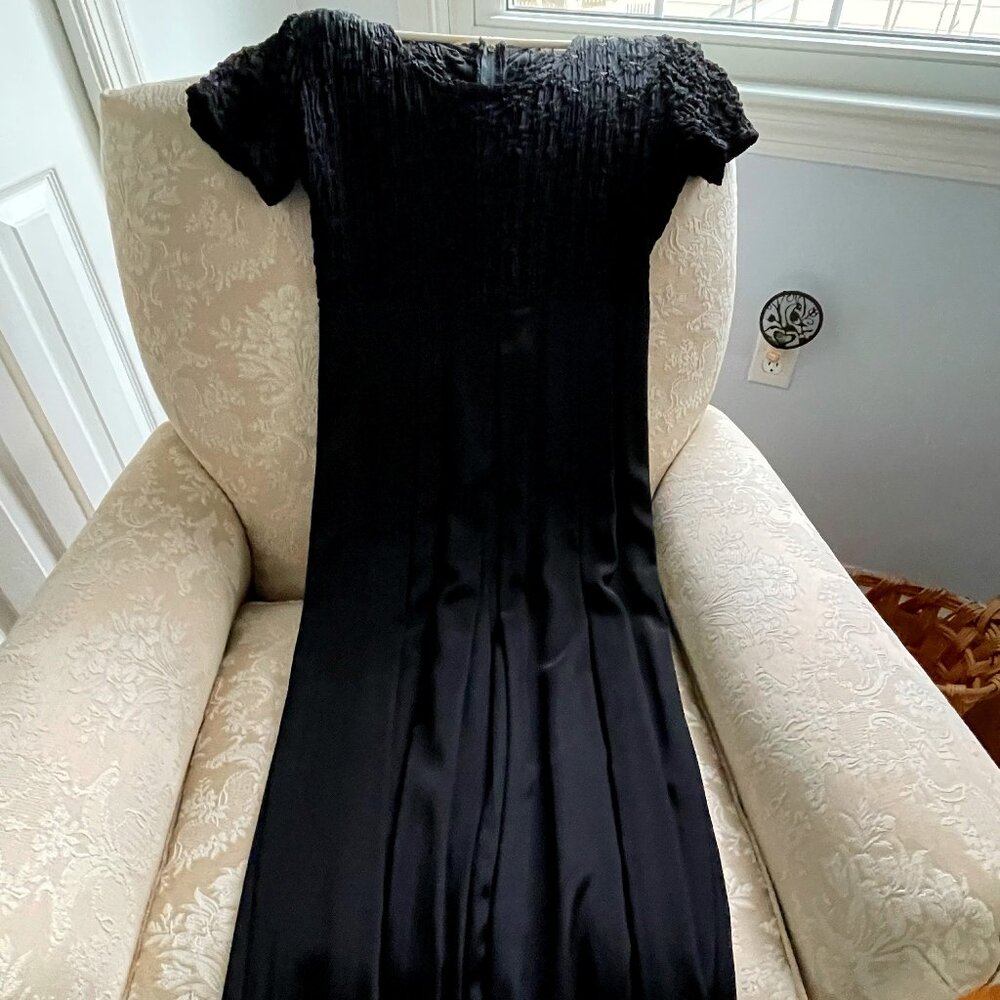 Sleek one-piece Palazzo pants with puckered smock top